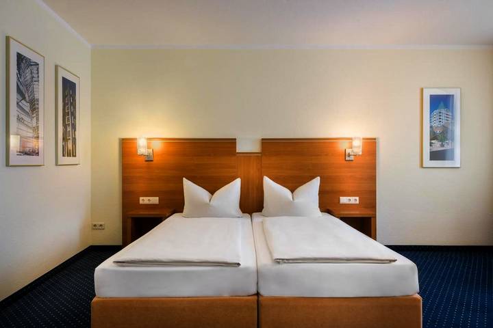 Hotel für 10 Personen, mit Terrasse und Garten in Bochum Total - 2