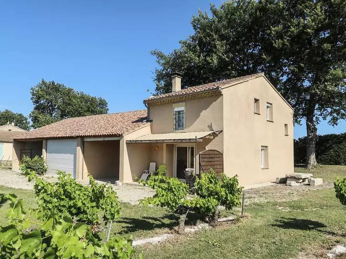 Location de vacances pour 4 personnes, avec terrasse à Grillon - 2