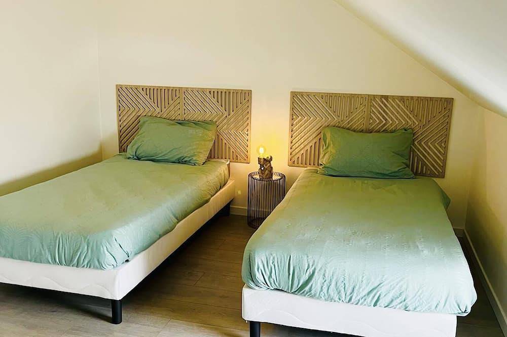 Prestigious cottage with balneotherapy in Feignies, Avesnes-sur-Helpe