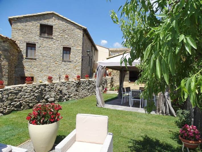 Casa rural con piscina para 8 personas, con piscina además de vistas y jardín en Provincia de Huesca - 4