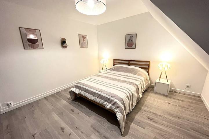 Le Duplex 68m2 apartment close to shops, town center and beach in Calais, Región de Calais