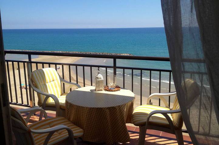 Appartement de vacances pour 4 personnes, avec jardin ainsi que balcon et piscine