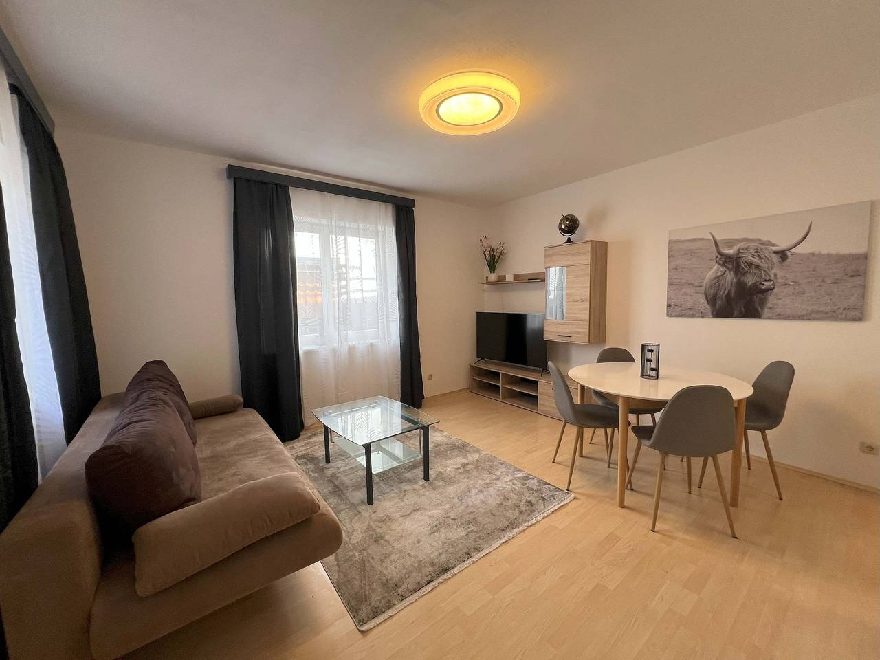 Ganze Wohnung, Ferienwohnung für 4 Personen mit Balkon/Terrasse in Grundlsee, Totes Gebirge