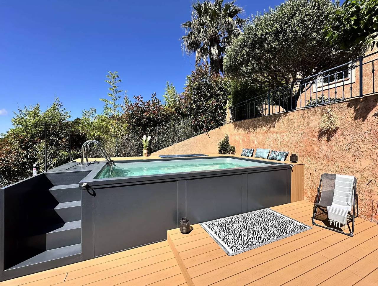 Villa climatisée pour 6 personnes avec piscine sur le Domaine de Valcros à la Londes-Les-Maures in La Londe-les-Maures, Région de Toulon