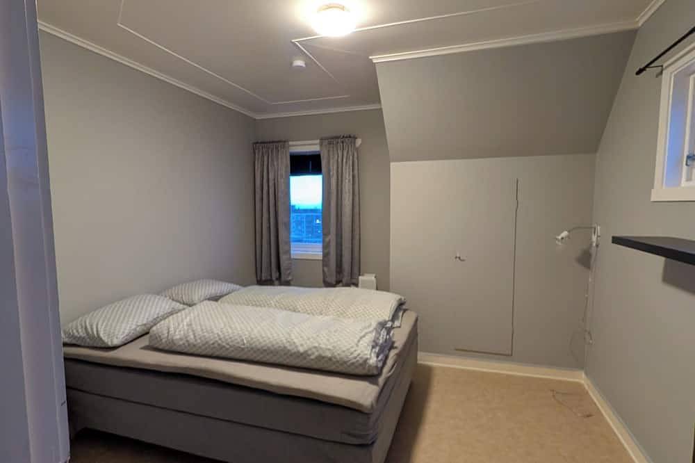 Entire vacation home. 3 bedroom, central location. in Harstad