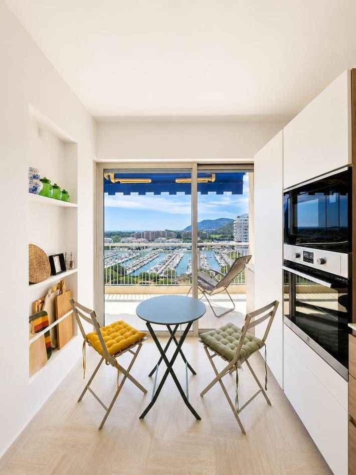 Gîte pour 8 personnes, avec piscine et terrasse dans Port de Cannes Marina - 2
