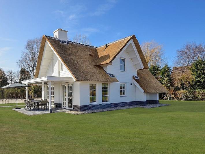 Ferienhaus für 8 Personen, mit Terrasse und Garten in Noordwijk