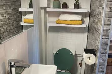 Gîte pour 2 personnes, avec terrasse et jardin, animaux acceptés à Faverges