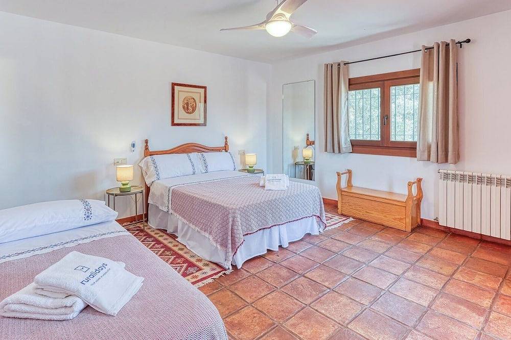 Cortijo el Contarin Archidona by Ruralidays in Archidona, Granada Provinz