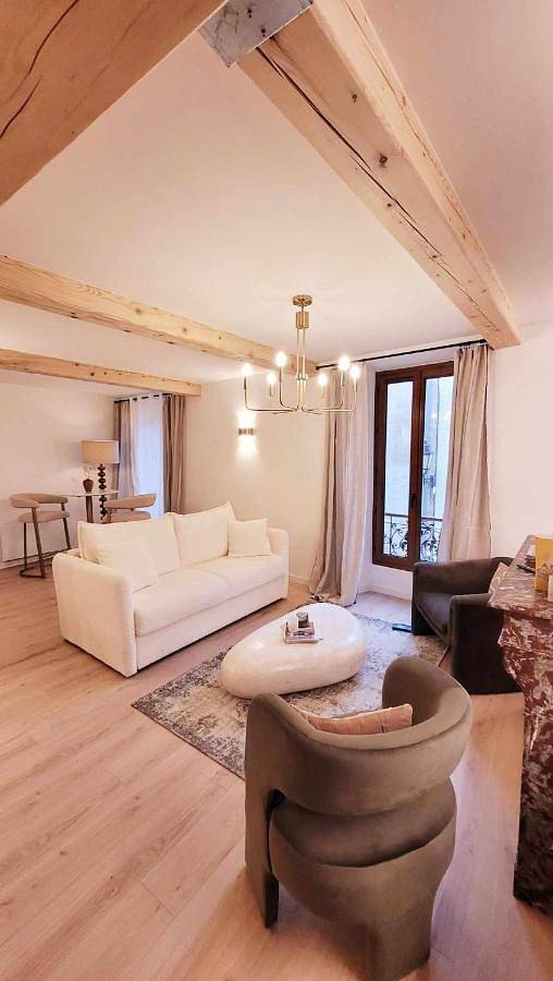Appartement entier, One-Bedroom Apartment in Comps-sur-Artuby, Région de Draguignan
