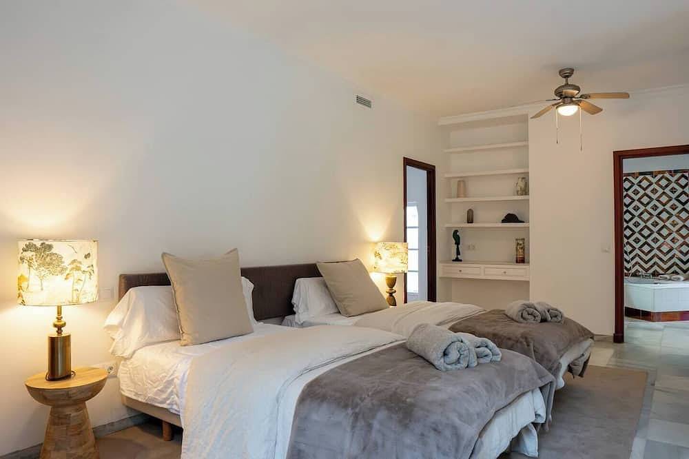 La Pinta Golf Villa Sotogrande in Sotogrande, San Roque