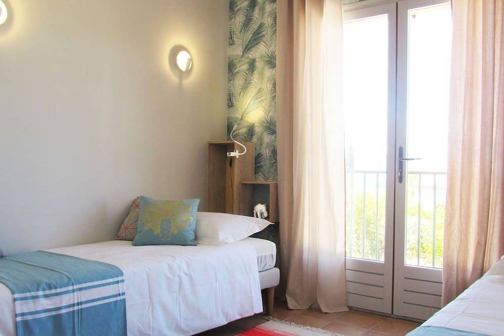 Sonderangebot - 25% vom 17. bis 24. August Villa 200 m2, Garten 1800 m2, Schwimmbad in La Madrague, Hyeres