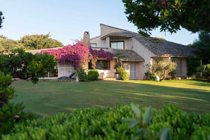 Villa pour 8 personnes, avec Balcon ainsi que Jacuzzi et Jardin à Porto-Vecchio - 4
