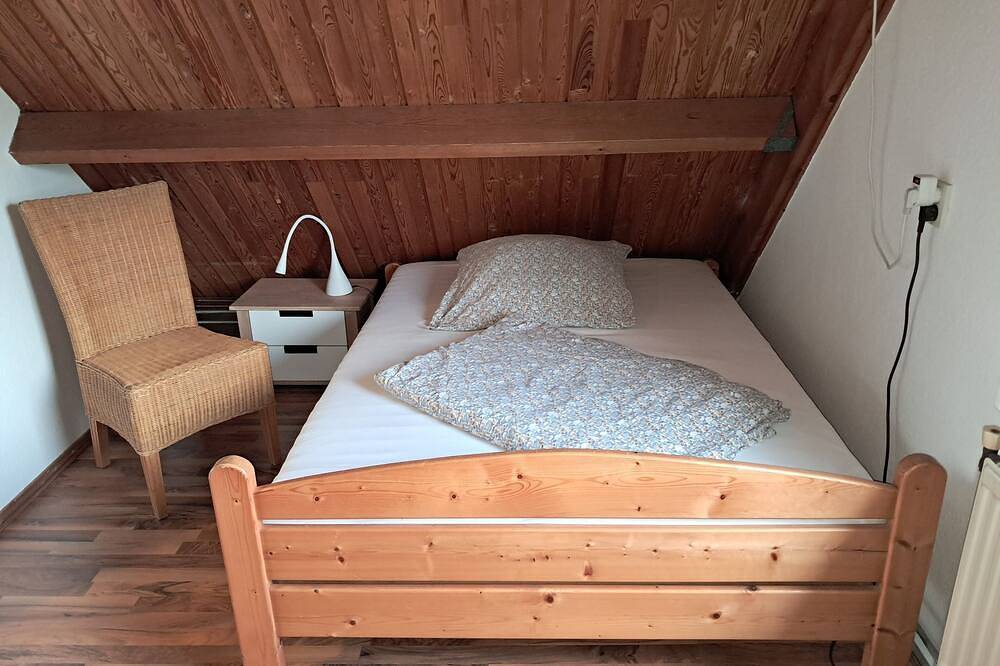 Gemütliches freistehendes Ferienhaus mit Garten in Strandnähe in Herkingen, Goeree-Overflakkee