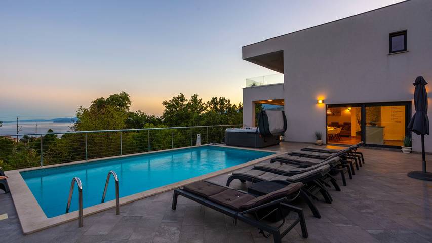 Villa für 8 Personen, mit Garten und Terrasse sowie Whirlpool in Opatija Riviera