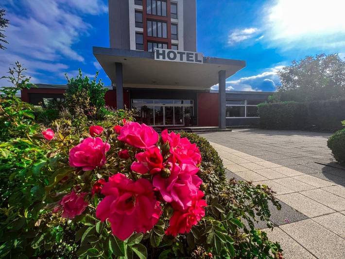 Hotel für 2 Personen, mit Terrasse und Garten in Merseburg