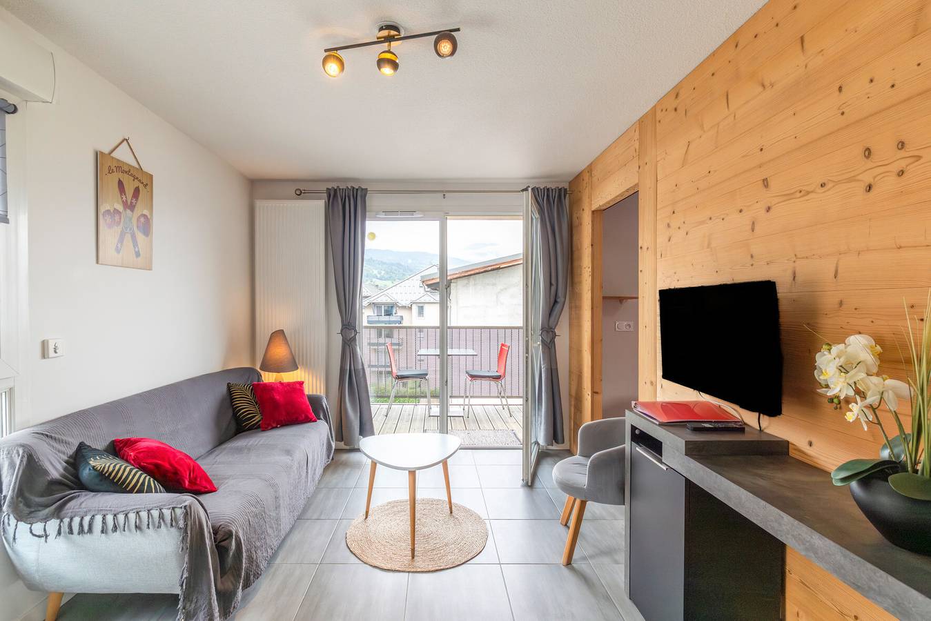Entire apartment, Apartment 'Charmant T2' with Balcony and Wi-Fi in Le Fayet (Saint-Gervais-les-Bains), Saint-Gervais-les-Bains