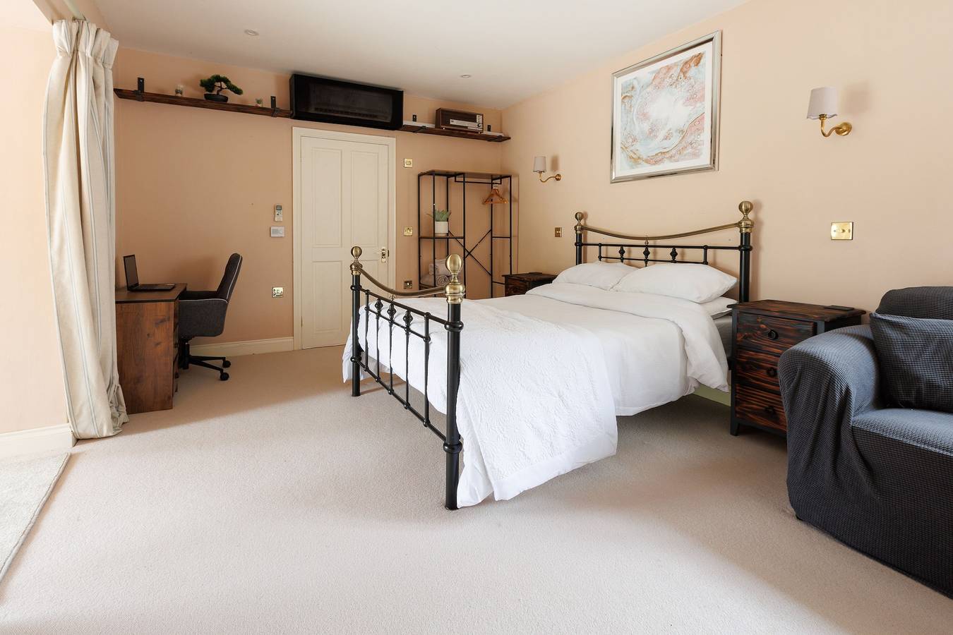 Entire studio, Studio with Hottub-Garden-Petsok-Bbq-Parking in Northrepps, Norfolk Coast