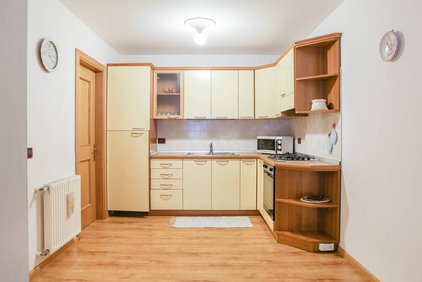 Entire apartment, Apartment 'Cèsa Sot Rodela - Sas Piat' with Mountain View, Balcony and Wi-Fi in Canazei, Dolomiti Superski