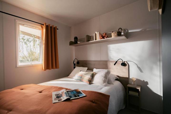 Location de vacances pour 6 personnes, avec vue ainsi que piscine et jardin à Saint-Martial-de-Nabirat - 4