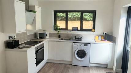 Holiday Letting for 3 People in Lymington, New Forest National Park, Photo 4