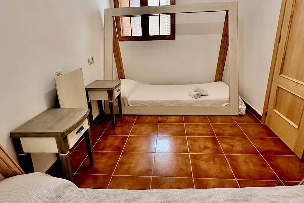 Bungalow Esqui Valdelinares Ref 066 in Alcalá de la Selva, Provincia de Teruel