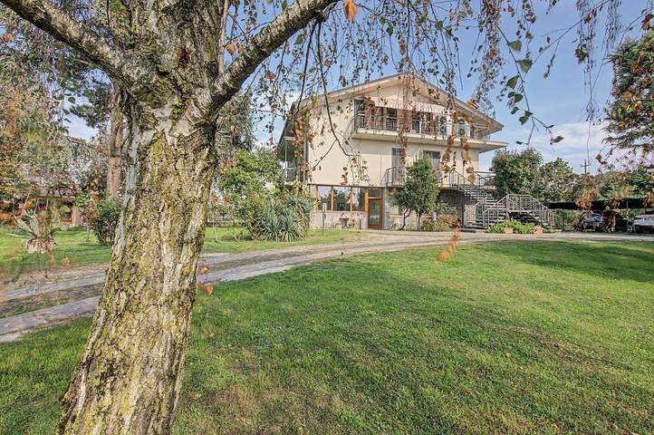 Camera 'Villa Gabri 25 Jacuzzi' con Wi-Fi e aria condizionata