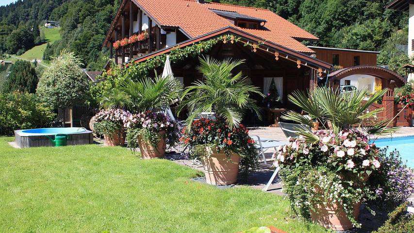 Vakantiewoning voor 2 personen, met tuin en balkon in Bartholomäberg