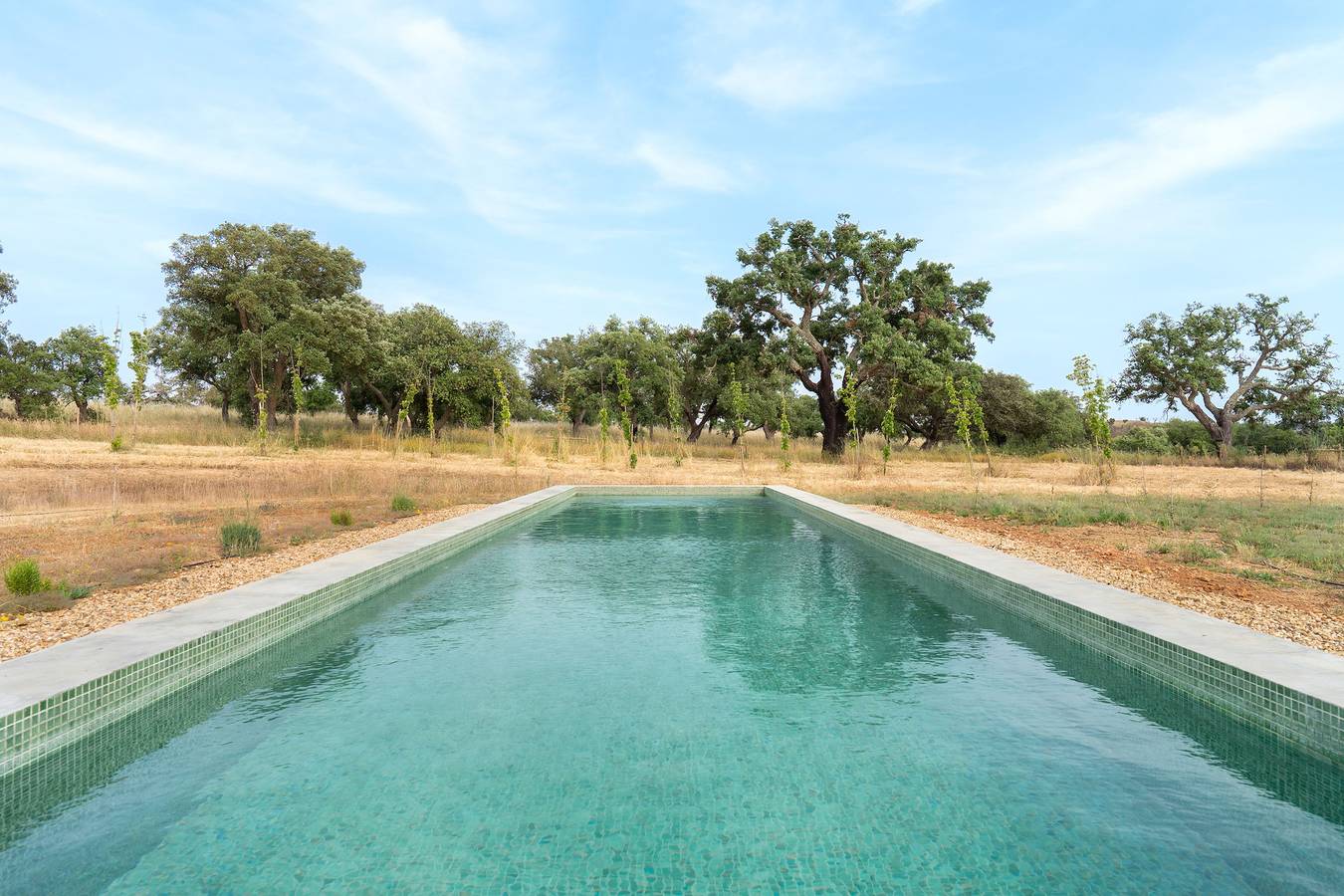 Vakantiehuis 'Monte De Santiago' met Uitzicht op de Bergen, Privé Zwembad en Wi-Fi in São Domingos e Vale de Água, Alentejo Litoral