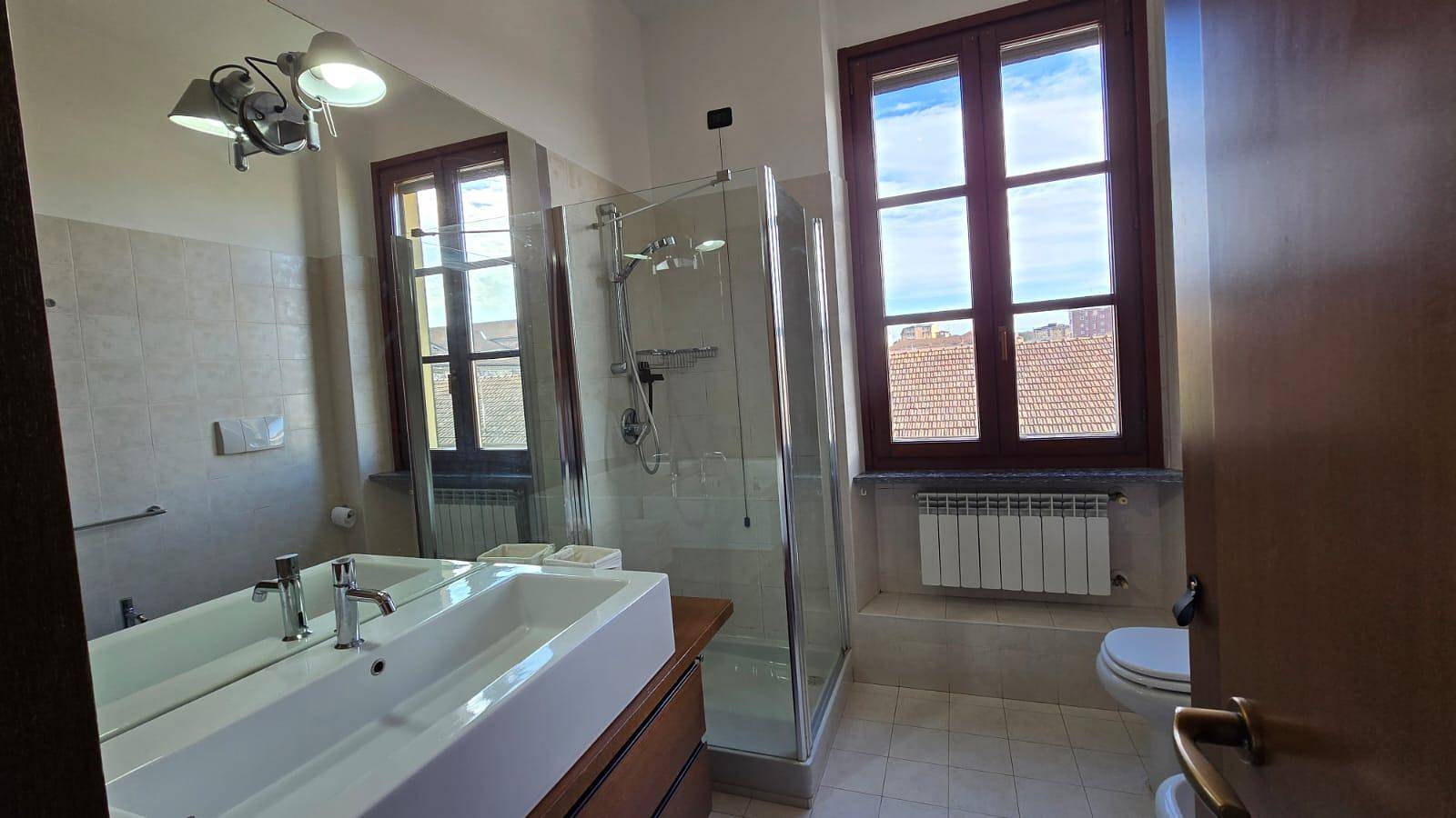 Appartamento intero, Raffinato appartamento a Sesto Calende centro in Sesto Calende, Comune di Sesto Calende