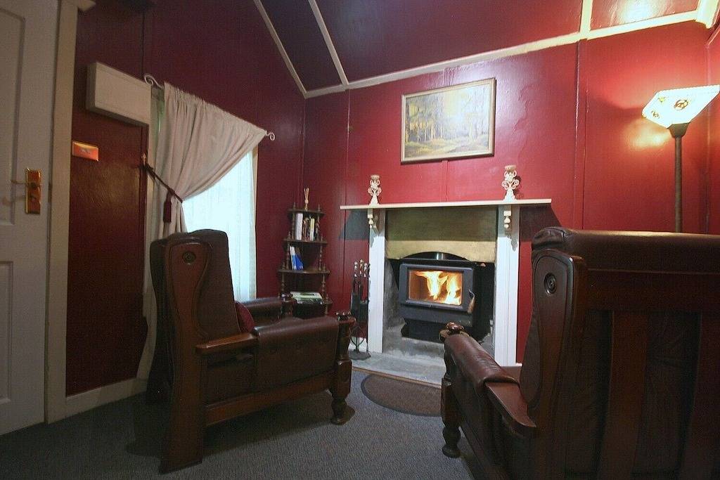 Schönes Hush Cottage in Sassafras in Melbourne, Victoria