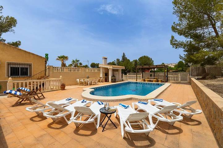 Casa de vacaciones para 14 personas, con terraza y jardín, Se admiten mascotas en Molina de Segura