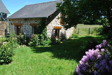 Gîte pour 4 personnes, avec vue et jardin, adapté aux familles à Troche