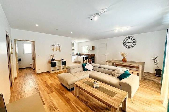 Location de vacances pour 4 personnes, avec jardin à Petreto-Bicchisano