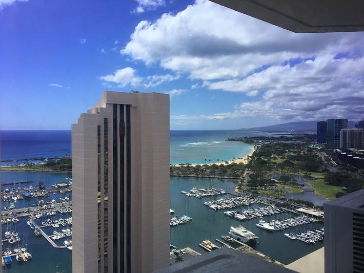 Vacation rental for 2 people, with garden and hot tub as well as terrace in Waikiki