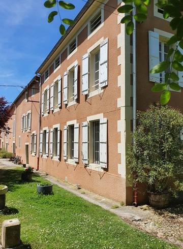 Chambre d’hôte pour 2 personnes, avec jardin et piscine dans l' Ariège