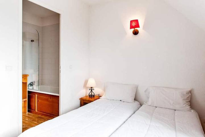 Gîte pour 6 personnes, avec sauna ainsi que terrasse et piscine, animaux acceptés dans Lac Pavin - 2