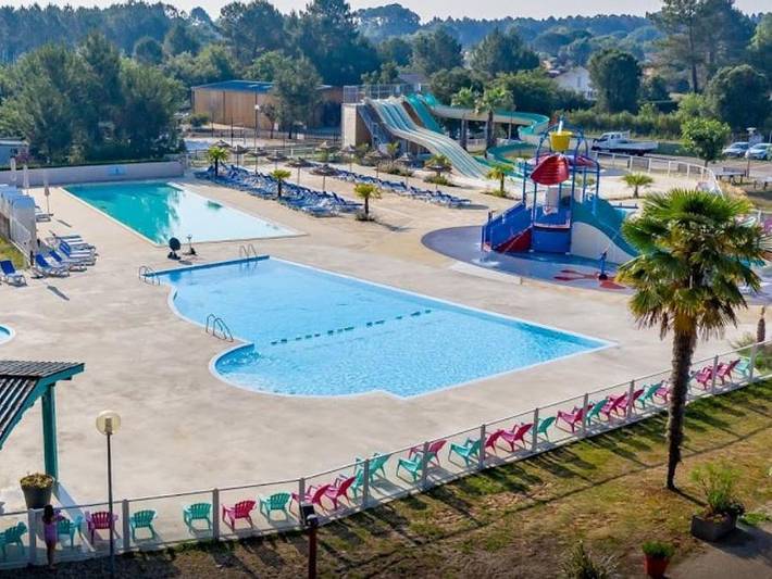 Camping pour 6 personnes, avec bassin pour enfant
