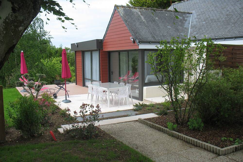 Casa 4 * piscina Wifi gratis 28 °; Tenis; Parque arbolado de 15,000 m²; estacionamiento in Clohars-Carnoët, Côte de Cornouaille