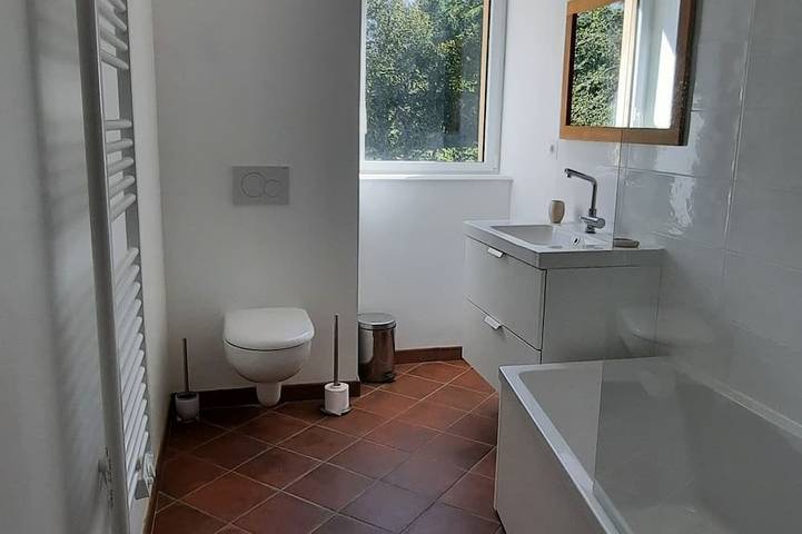 Location de vacances pour 6 personnes, avec terrasse à La Roche-en-Brenil