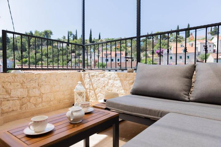 Ferienhaus für 6 Personen, mit Terrasse und Ausblick