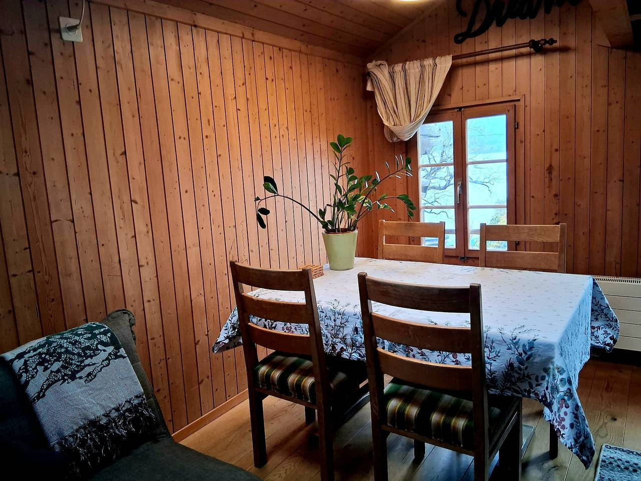 Chalet voor 4 personen met uitzicht in Därligen, Meer van Thun