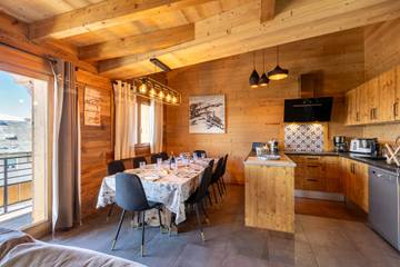 Holiday Home for 10 People in Font-Romeu-Odeillo-Via, Pyrénées-Orientales, Photo 2