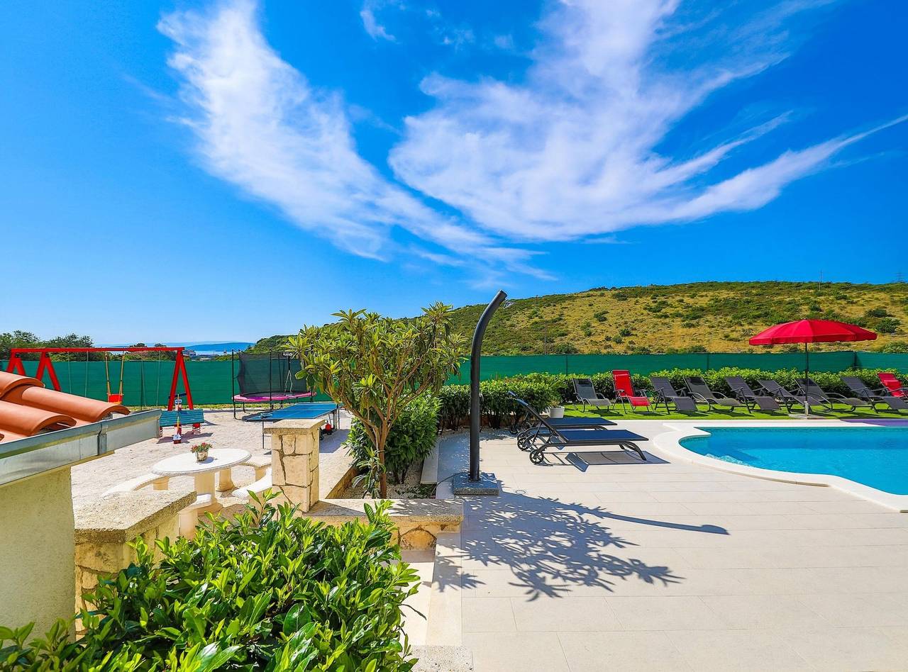 Villa für 10 Personen mit Balkon in Trogir, Split-Dalmatien