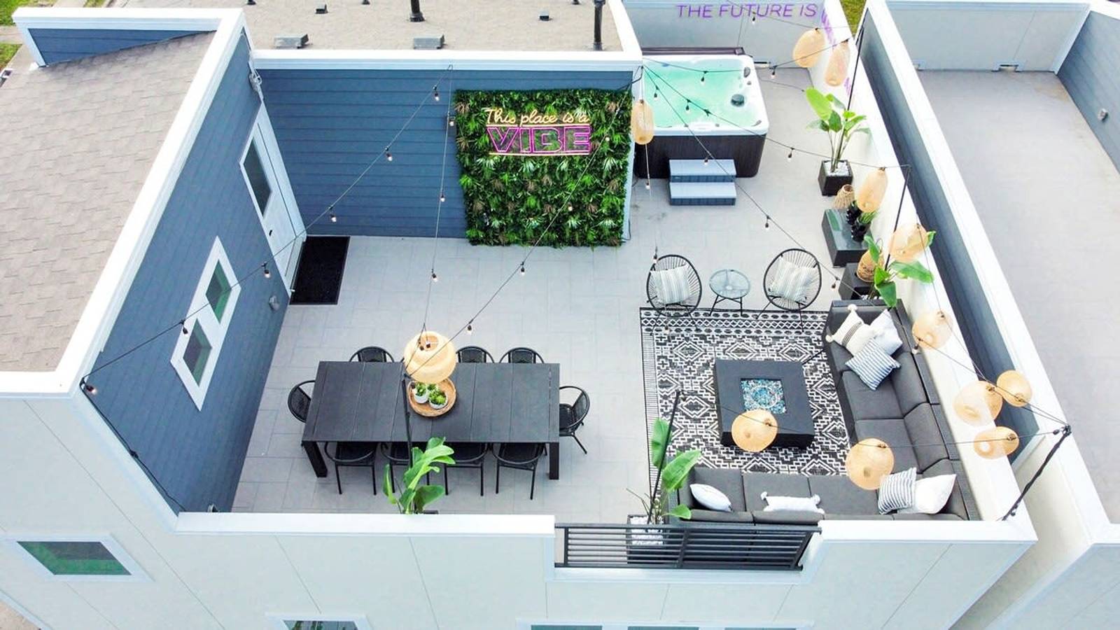 Paradise Palace Best Rooftop in Htx w Hot Tub in Houston, Harris County