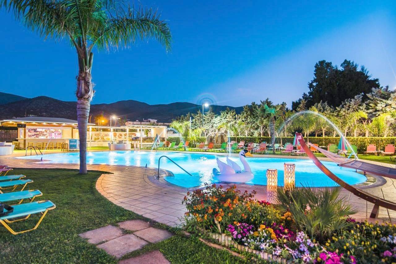 Yiannis Manos Hotel Resort in Malia, Région d'Iraklio-Héraklion