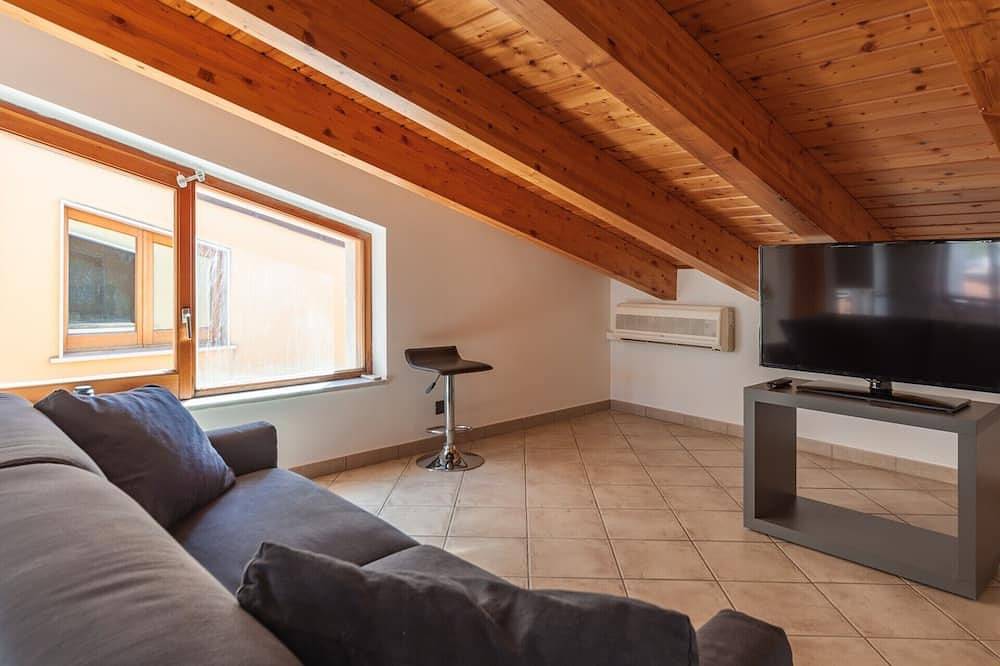 Entire apartment, Ostrica - 2 bedrooms mansard with terracecentrally located in Capo d'Orlando, Messina Province
