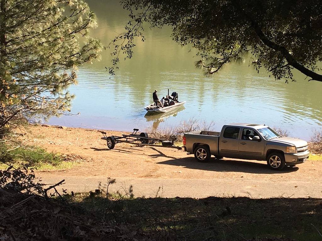 Haus am See mit 1000 m² Terrasse mit freiem Blick auf das Wasser. in Shasta Lake