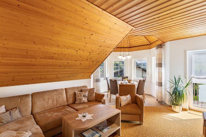 Ferienwohnung für 6 Personen, mit Balkon und Garten in Willingen - 3