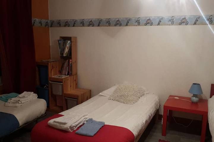 Location de vacances pour 12 personnes, avec piscine et jardin à Primelin - 4